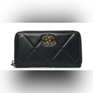 CHANEL 
Lambskin Quilted 19 Long Zipped Around Wallet Black NWT AND RECEIVES